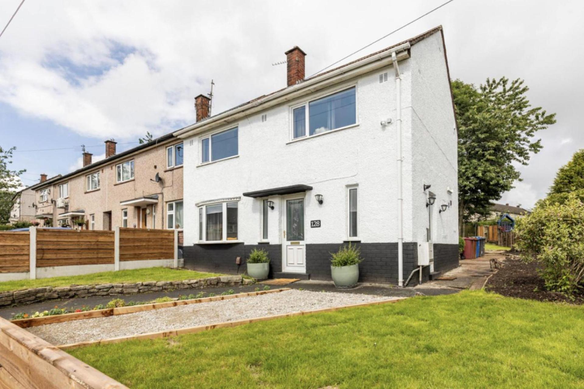 Come & Unwind In Charming 5 Bed House In Blackburn Blackburn  Bagian luar foto